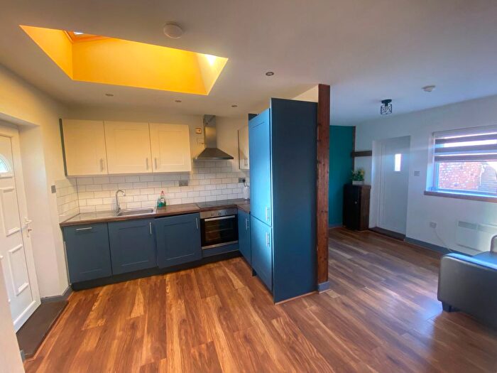 1 Bedroom Flat To Rent In Stunning Annexe Flat, Ashton Road West, Failsworth, Manchester, M35