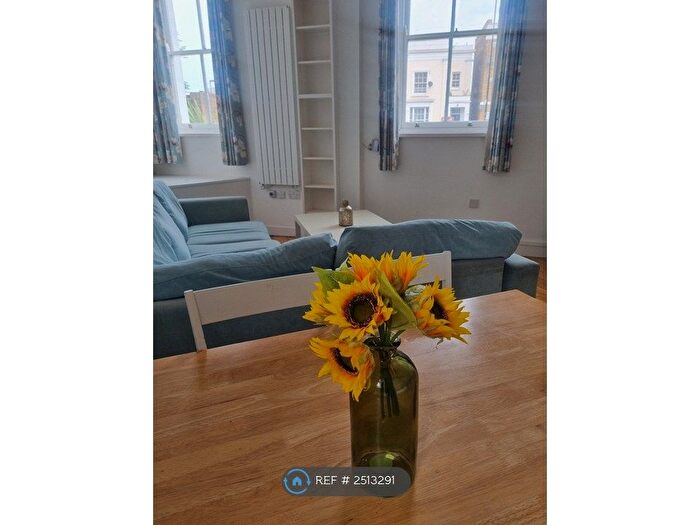 3 Bedroom Flat To Rent In New Cross Rd, SE14