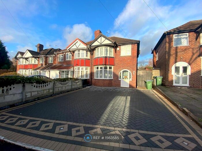 3 Bedroom Semi-Detached House To Rent In Kiniths Way, West Bromwich, B71
