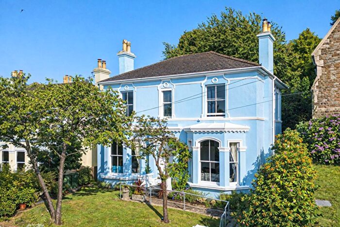 4 Bedroom Detached House For Sale In St Helens Park Road, Hastings, TN34