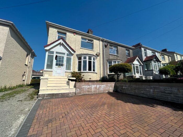 3 Bedroom Semi-Detached House To Rent In Victoria Road, St. Budeaux, Plymouth, PL5