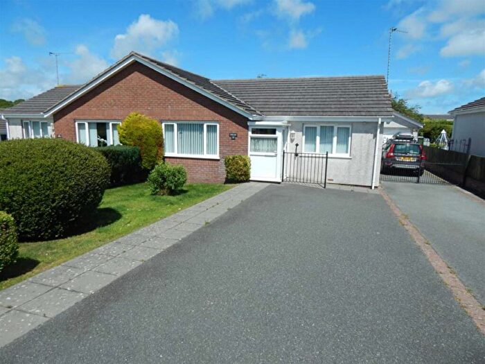 2 Bedroom Semi-Detached Bungalow For Sale In Lon Farchog, Benllech, LL74
