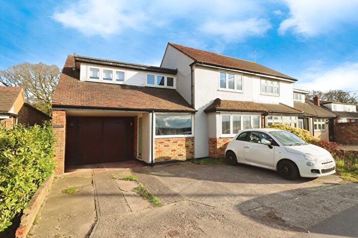 3 Bedroom Semi-detached House For Sale In Stock Road, Chelmsford, CM2