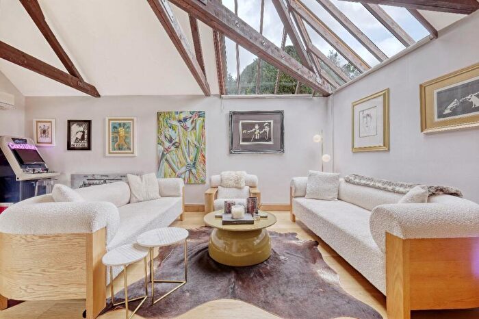 4 Bedroom Detached Bungalow For Sale In Granary Barn, Church Lane, Upminster, RM14