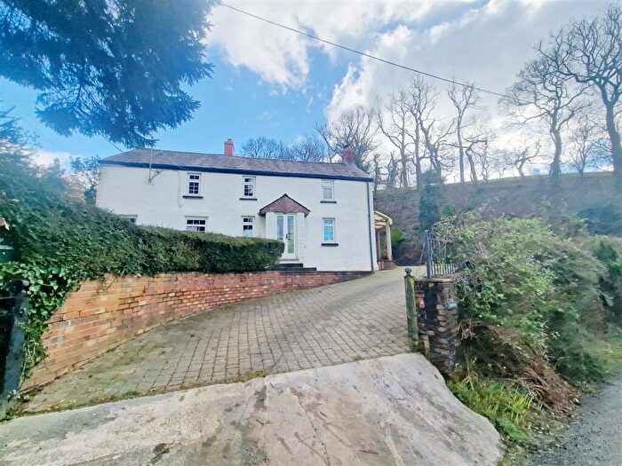 4 Bedroom Detached House For Sale In Whitemill, Carmarthen, SA32