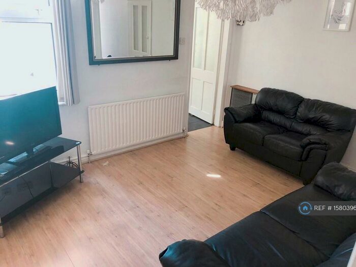 3 Bedroom Terraced House To Rent In Melbourne Road, Coventry, CV5