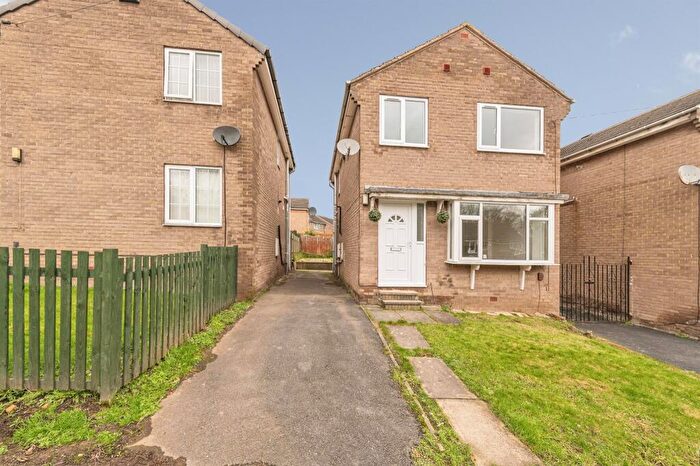 3 Bedroom Detached House For Sale In Norwood Road, Birkby, Huddersfield, HD2