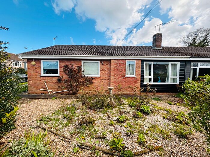 3 Bedroom Semi-Detached Bungalow For Sale In Appleton Drive, Ormesby, NR29