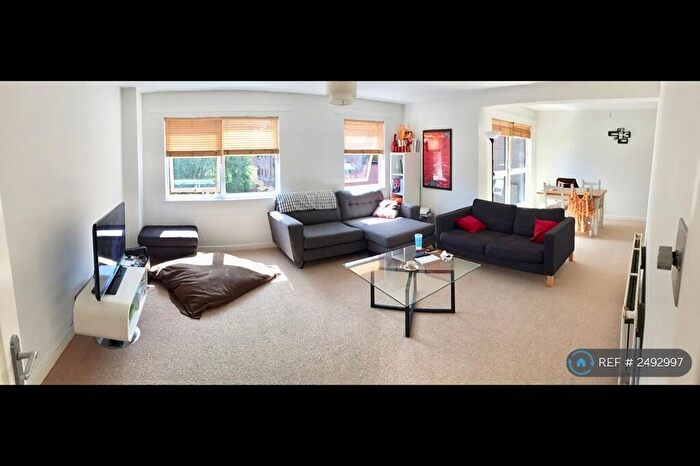 2 Bedroom Flat To Rent In Merchants Court, Bristol, BS8