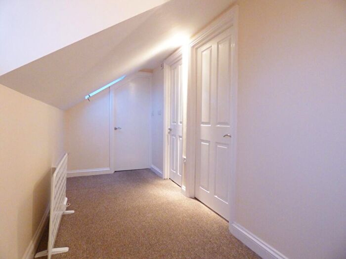 1 Bedroom Flat To Rent In Flat, Ashford Road, Maidstone, Kent, ME14