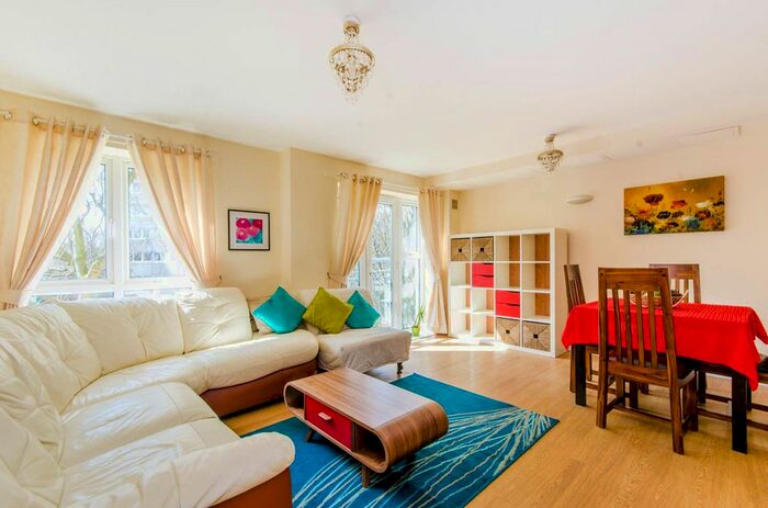 2 Bedroom Flat To Rent In Mildmay Park, Mildmay, London, N1