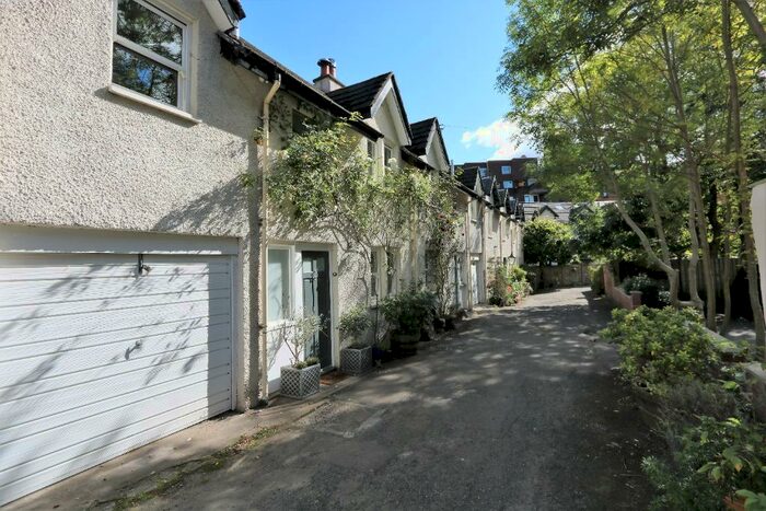 1 Bedroom Mews To Rent In Grosvenor Crescent Lane, Glasgow, G12