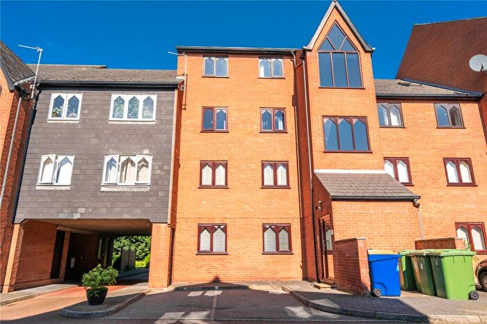 2 Bedroom Penthouse To Rent In Grosvenor Crescent, Grimsby, N E Lincolnshire, DN32