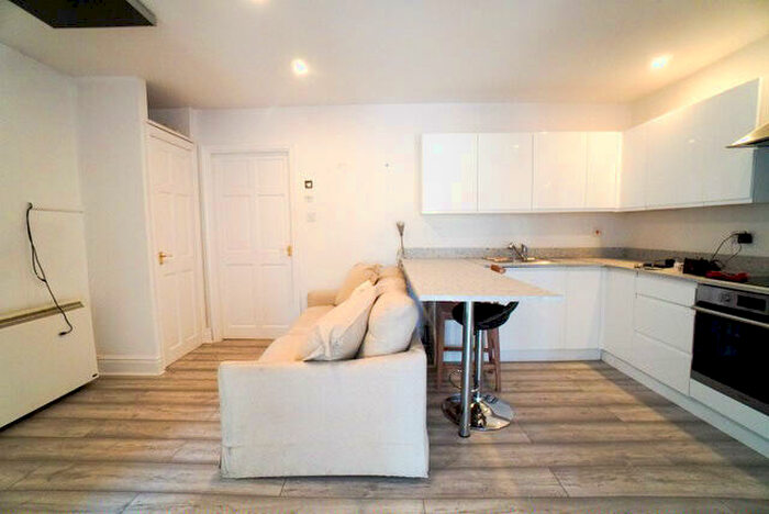 1 Bedroom Semi-Detached Bungalow To Rent In Chapel House Lane, CH64