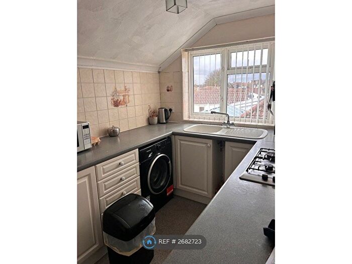 2 Bedroom Flat To Rent In Val Prinseps Road, Pevensey Bay, BN24