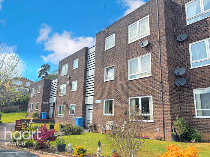 2 Bedroom Apartment For Sale In Hale Close, Ipswich, IP2