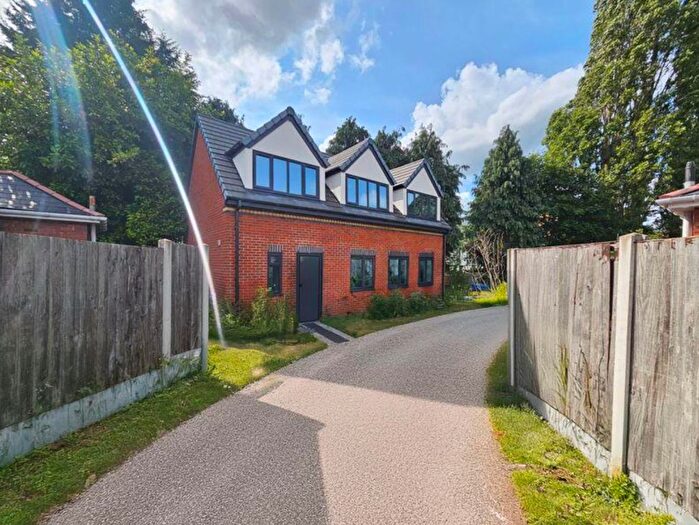 12 Bedroom Detached House To Rent In Marsh Lane, Wolverhampton, WV10