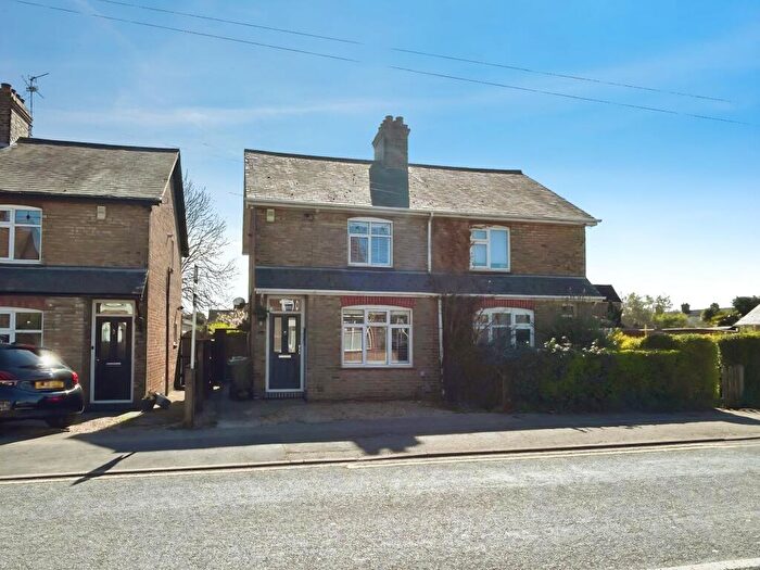 3 Bedroom Semi-Detached House For Sale In Fletton Avenue, Peterborough, PE2