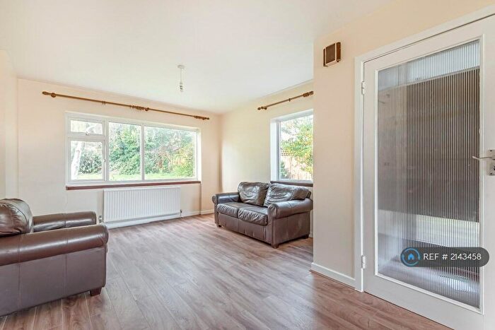 2 Bedroom Maisonette To Rent In Ray Court, Stanmore, HA7