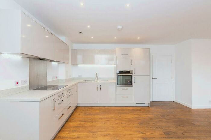 2 Bedroom Property To Rent In Brunel House, Leyton, E11