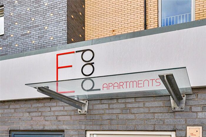 1 Bedroom Apartment To Rent In Broomfield Street, E14