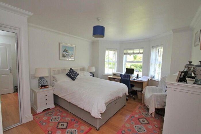 2 Bedroom Apartment For Sale In Upperton Road, Eastbourne, BN21