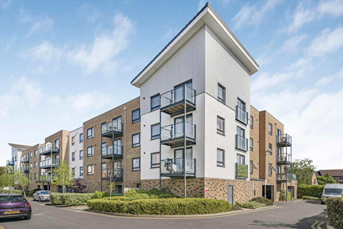 2 Bedroom Flat For Sale In Creek Mill Way, Dartford, DA1