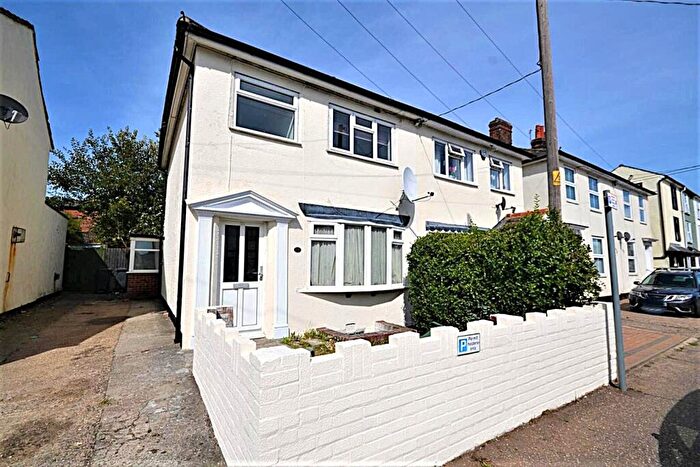 3 Bedroom Semi Detached House To Rent In Manor Street, CM7
