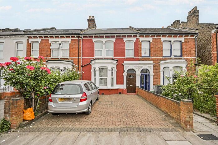 5 Bedroom Terraced House For Sale In Ravenstone Road, Hornsey, London, N8