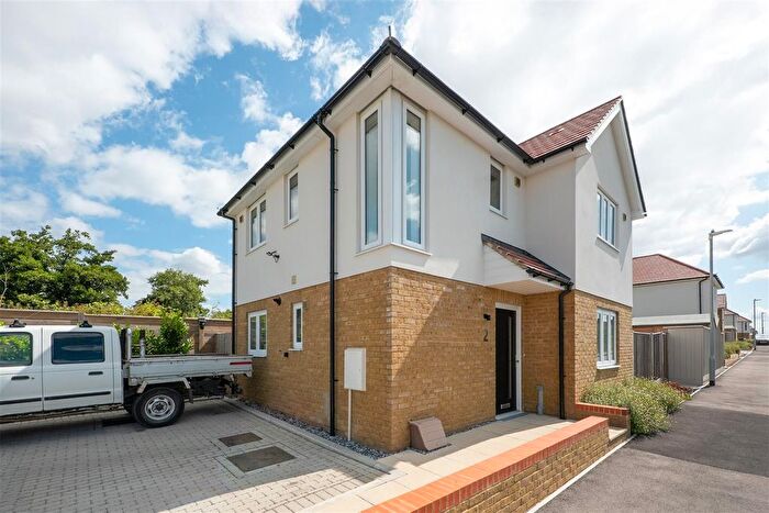 3 Bedroom Detached House To Rent In Lower Road, Teynham, Sittingbourne, ME9