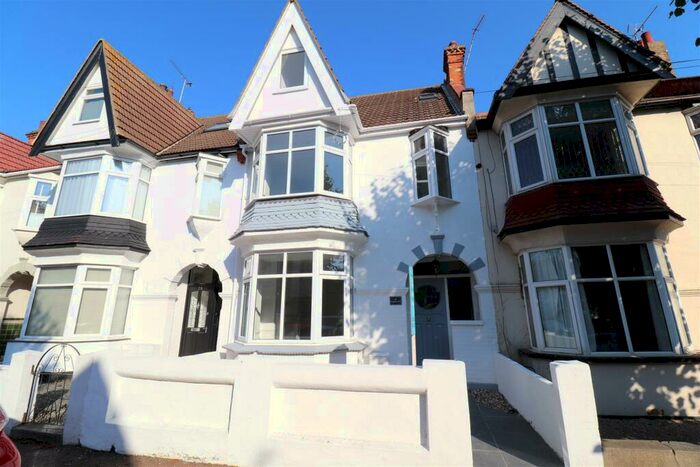 5 Bedroom Terraced House To Rent In Leighton Avenue, Leigh-On-Sea, SS9