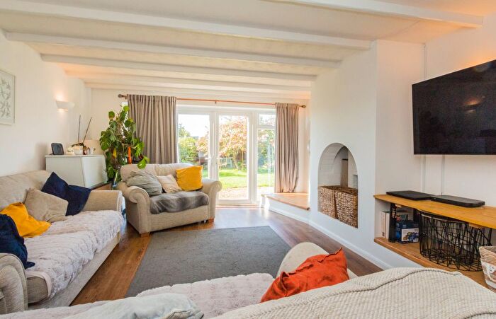3 Bedroom Detached Bungalow For Sale In Albert Road, Finedon, Wellingborough, NN9