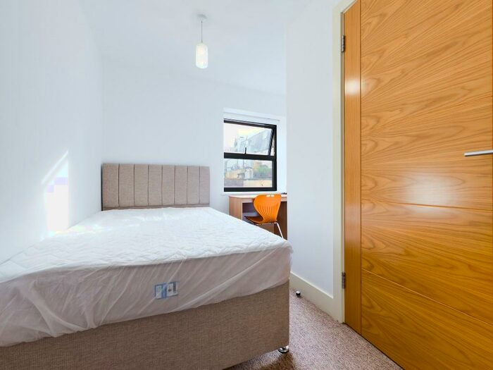 Studio To Rent In Castle Street, BN1