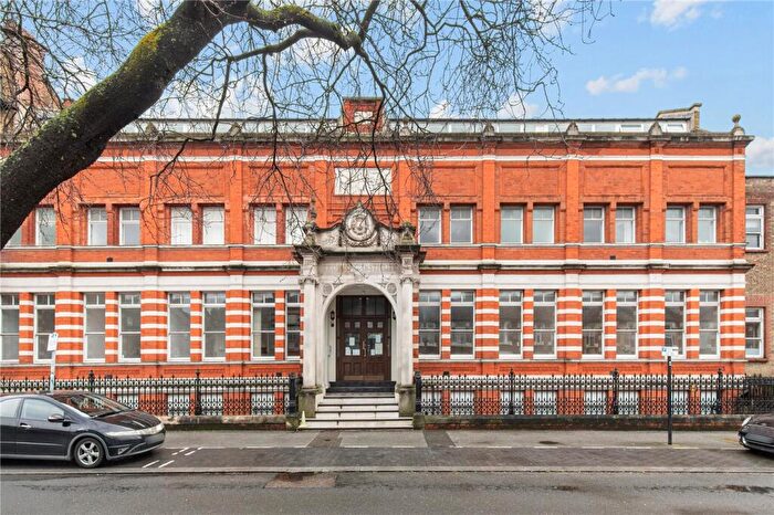 1 Bedroom Apartment For Sale In Adelaide Road, London, E10