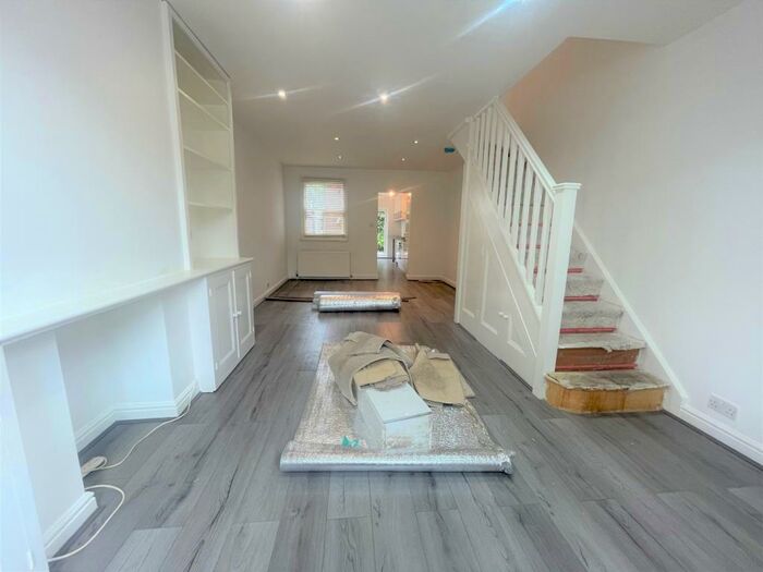 2 Bedroom House To Rent In Warberry Road, Wood Green, N22