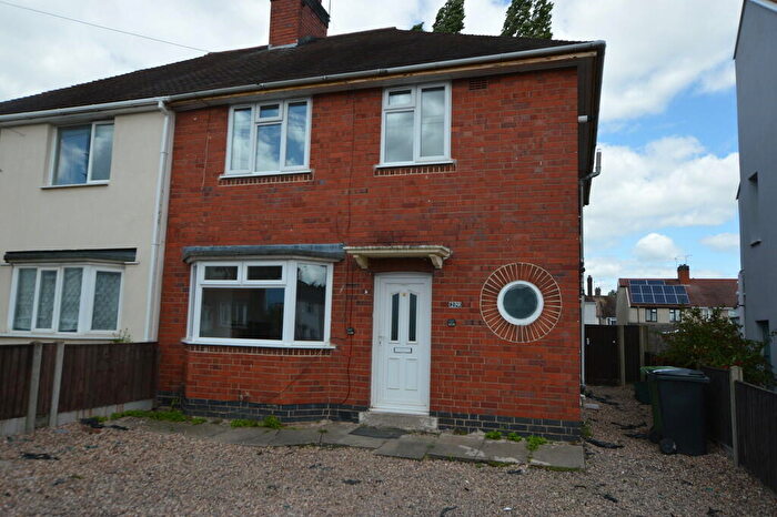 4 Bedroom Semi-Detached House To Rent In George Eliot Avenue, CV12