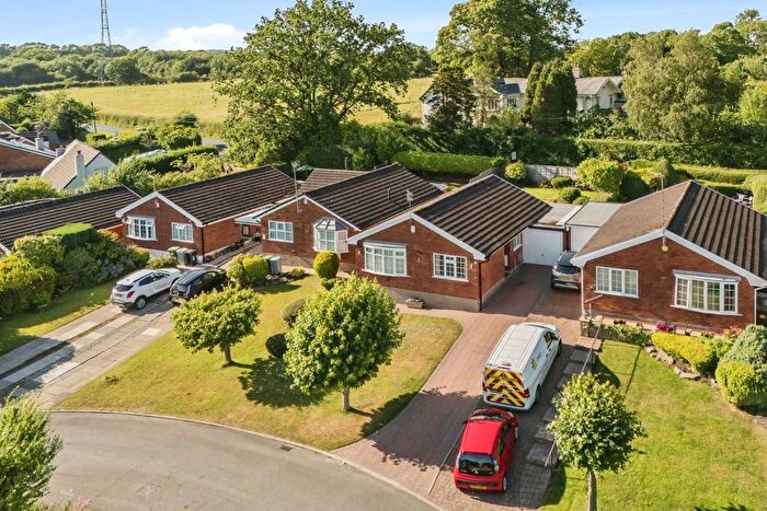 2 Bedroom Bungalow For Sale In Fowey Close, Cheshire, SK10