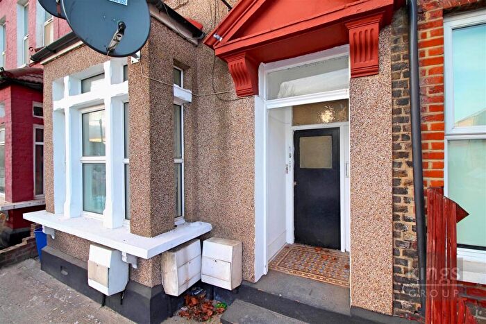 2 Bedroom Flat For Sale In Church Street, Edmonton, N9