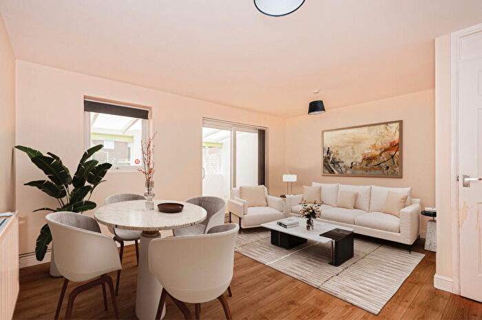 3 Bedroom Semi-Detached House For Sale In Carr Close, Beverley, HU17