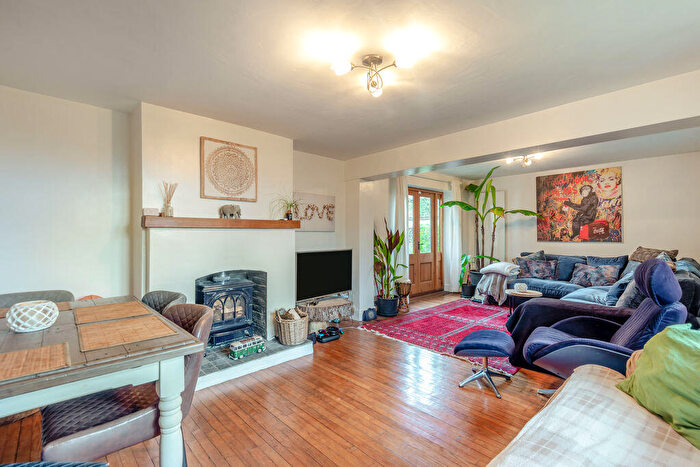4 Bedroom Semi Detached House For Sale In Little London, Albury, GU5