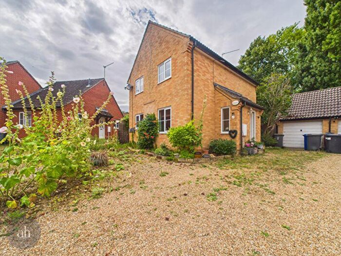 5 Bedroom Detached House For Sale In Capell Walk, Santon, IP31