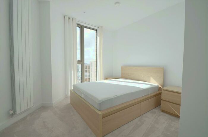 2 Bedroom Flat To Rent In Commodore House, Admiralty Avenue, E16