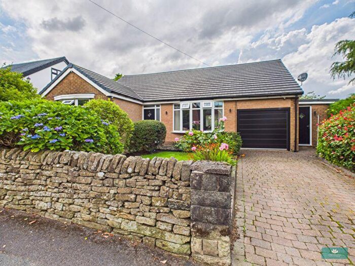 3 Bedroom Detached Bungalow For Sale In Haven Lane, Oldham, OL4