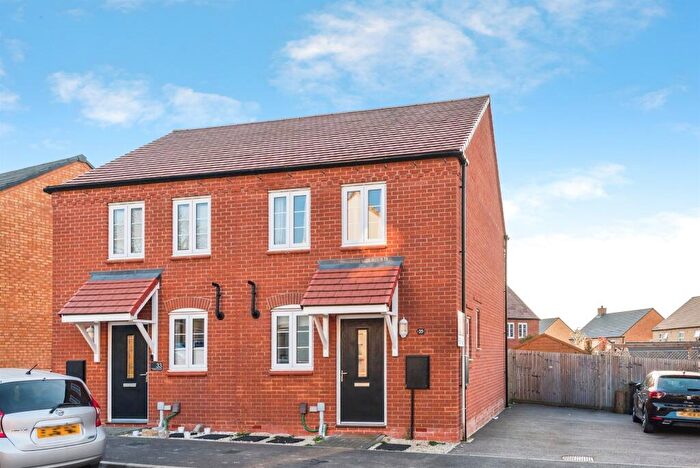 2 Bedroom Semi-Detached House For Sale In Kestrel Crescent, Witney, OX28