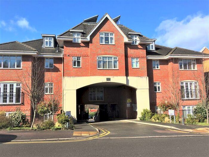 2 Bedroom Apartment To Rent In Ashton Court, Caterham Valley - &pound;pcm, CR3