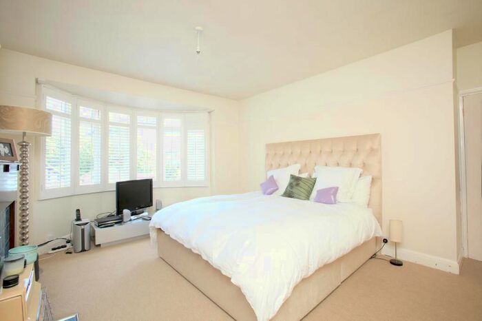 4 Bedroom Detached House To Rent In Parkthorne Road, London SW12