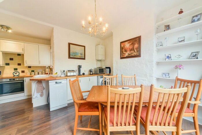 3 Bedroom Maisonette To Rent In Stanton Road, London, SW20