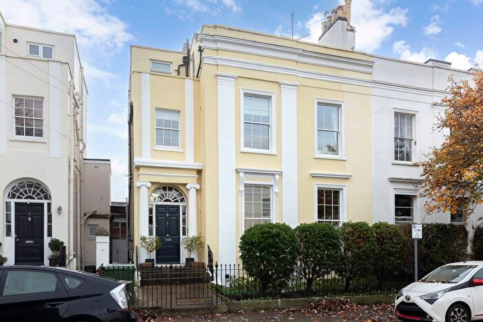 2 Bedroom Flat To Rent In Priory Street, Cheltenham, GL52