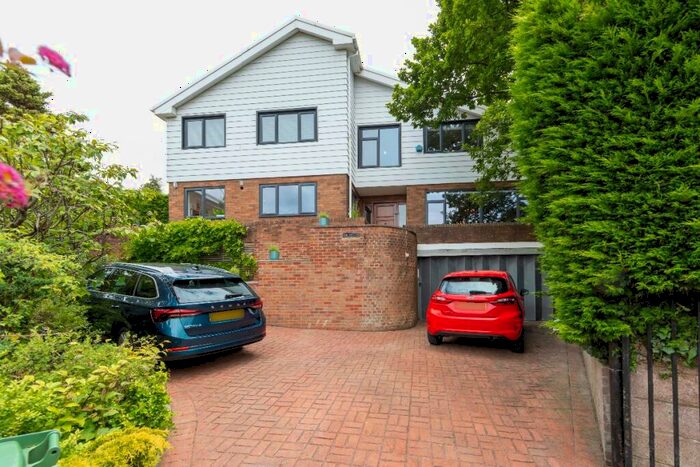 5 Bedroom Detached House For Sale In The Oak Tree, Heol Fawr, Nelson, Treharris, CF46