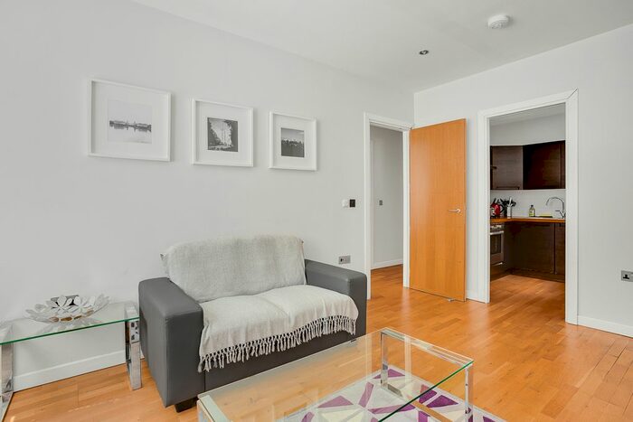 1 Bedroom Flat To Rent In Watling Street, London, EC4M